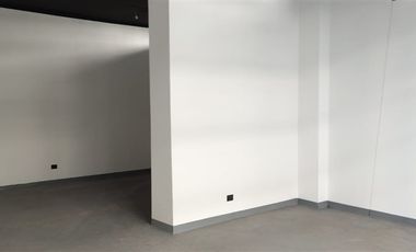 Local Comercial en Arriendo en La Condes / Apoquindo