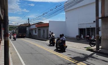 VENTA de LOCALES en MUNICIPIO GIGANTE