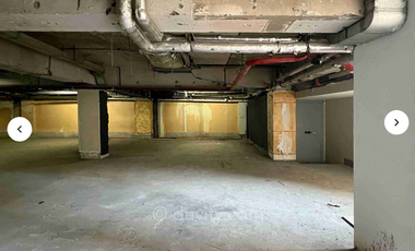 Local comercial en Av. Apoquindo