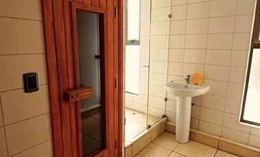 Departamento en venta 2D2B - 1502, en Barrio El Golf, orientación Sur-Poniente