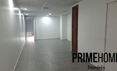 Oficina excelente ubicación - La Concepción - Andres Bello