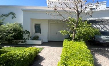 Casa en BARRIO LA CARMELA