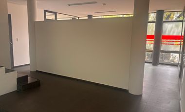 Edificio en Renta para oficinas en la Nápoles con terraza!!!