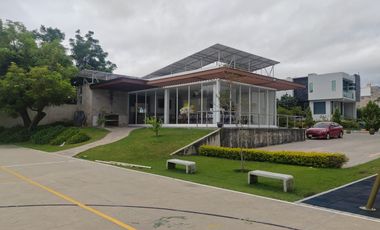 CASA EN VENTA FRACCIONAMIENTO LA CIMA