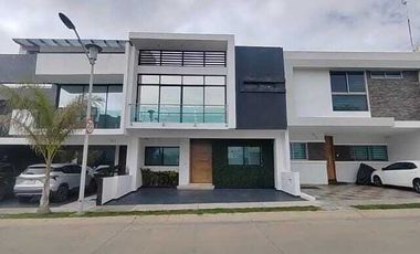 CASA EN VENTA FRACCIONAMIENTO LA CIMA