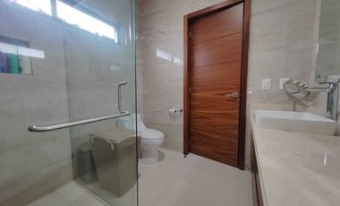 CASA EN VENTA FRACCIONAMIENTO LA CIMA