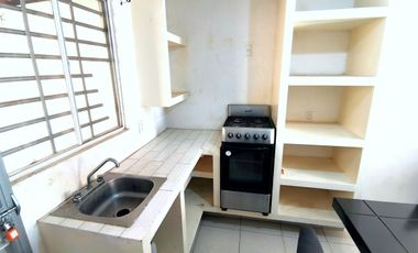 Departamento en renta semiamueblado en Toluquilla