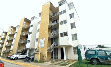 Departamento en renta semiamueblado en Toluquilla