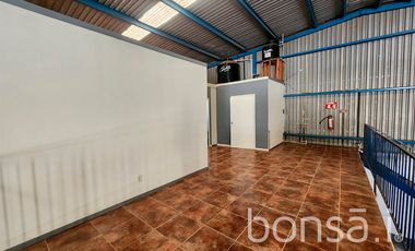 Se VENDE ALMACEN en SAN VICENTE - Frente a Carretera