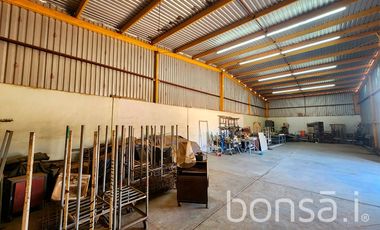 Se VENDE ALMACEN en SAN VICENTE - Frente a Carretera