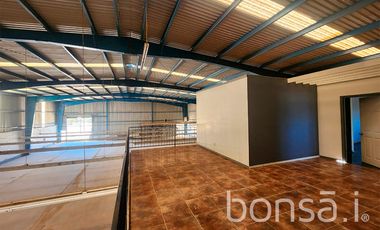 Se VENDE ALMACEN en SAN VICENTE - Frente a Carretera