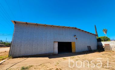 Se VENDE ALMACEN en SAN VICENTE - Frente a Carretera