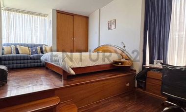 Amplia casa en Venta Cayma