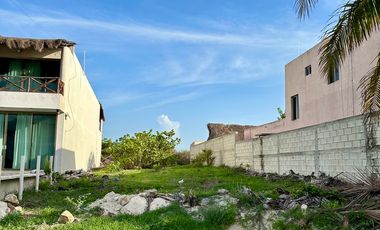 Terreno de 400 m2 en segunda fila de la playa de San Benito