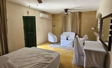 QUINTA EN VENTA CON 5.6 HECTAREAS Y CENOTE EN TEKAT YUCATAN