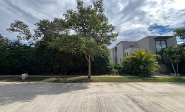 Terreno en venta  Privada Oasis Yucatán Country Club