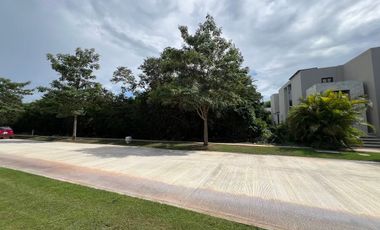 Terreno en venta  Privada Oasis Yucatán Country Club