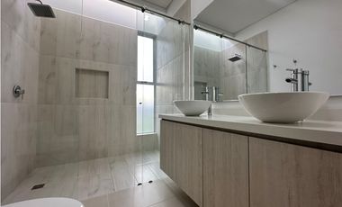 Casa campestre en arriendo sector Aeropuerto