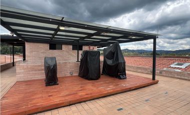 Apartamento en unidad cerrada en El Retiro