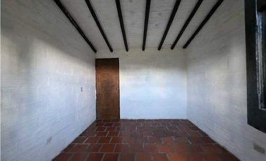 CASA FINCA EN ARRENDAMIENTO RIONEGRO ANTIOQUIA, SECTOR LLANOGRANDE