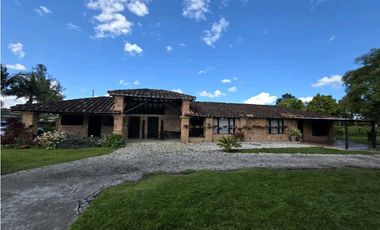 CASA FINCA EN ARRENDAMIENTO RIONEGRO ANTIOQUIA, SECTOR LLANOGRANDE