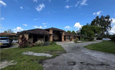 CASA FINCA EN ARRENDAMIENTO RIONEGRO ANTIOQUIA, SECTOR LLANOGRANDE