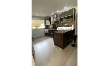 VENDO CASA DE TRES NIVELES EN POBLADO - LAS PALMAS