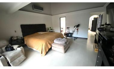 VENDO CASA DE TRES NIVELES EN POBLADO - LAS PALMAS