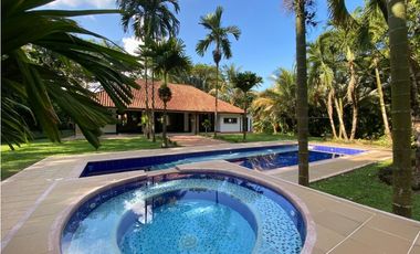 CASA CAMPESTRE EN ARRIENDO EN VILLAVICENCIO