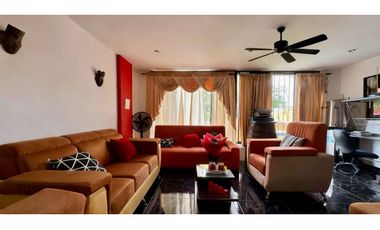 Casa en venta | 3 pisos con terraza - Poblado Comfaunión Palmira Valle