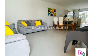 SE ARRIENDA CASA MEDIANERA EN UNIDAD ABIERTA