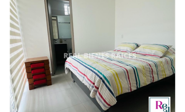 SE ARRIENDA CASA MEDIANERA EN UNIDAD ABIERTA