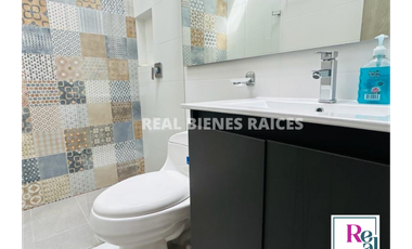 SE ARRIENDA CASA MEDIANERA EN UNIDAD ABIERTA