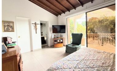 Venta casa Los Balsos . 2 Niveles Vive la exclusividad en El Poblado