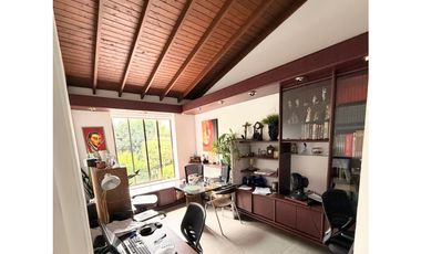 Venta casa Los Balsos . 2 Niveles Vive la exclusividad en El Poblado