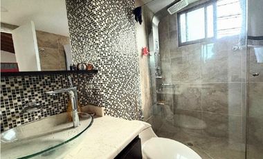 Venta casa Los Balsos . 2 Niveles Vive la exclusividad en El Poblado