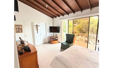 Venta casa Los Balsos . 2 Niveles Vive la exclusividad en El Poblado