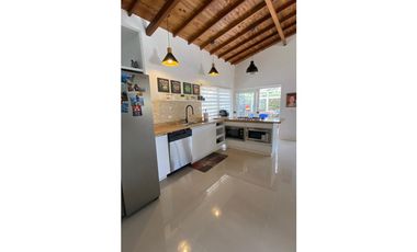 Venta Finca Vereda Piedras Blancas Santa Elena Medellín 4600m2 lote