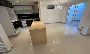 CASA SECTOR LA CASTELLANA EN ARRIENDO