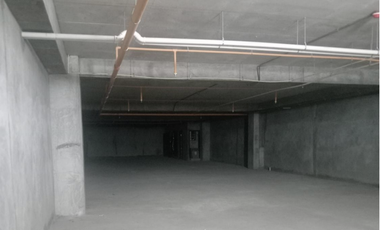 CENTRO COMERCIAL VILLA LUCRE / 342M / SOBRE VIA PRINCIPAL / PISO MEDIO