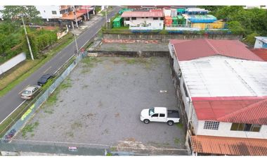 SE VENDE TERRENO EN PARQUE LEFEVRE