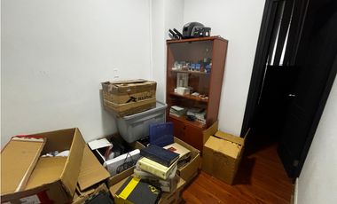 TUMBA MUERTO / PLAZA EDISON / 75M / 2 PARKING / DIVISIONES / SOBRE VIA