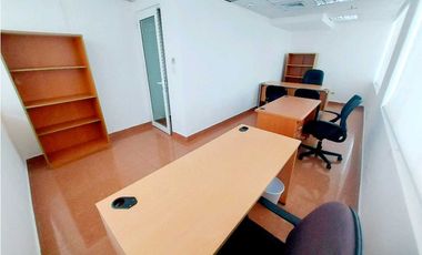 ALQUILER OFICINA AMOBLADA CON DIVISIONES Y BAÑO A PASOS DE VA ESPAÑA