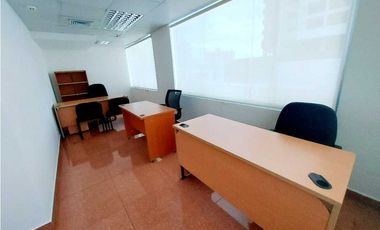ALQUILER OFICINA AMOBLADA CON DIVISIONES Y BAÑO A PASOS DE VA ESPAÑA