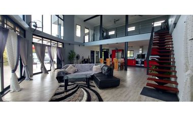 SAN CARLOS / EL ESPINO / 2501M / 3 HABITACION / 3 BAÑOS / PISCINA AG