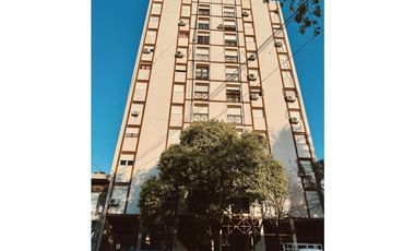 Venta departamento 3 dormitorios con cochera calle Peron