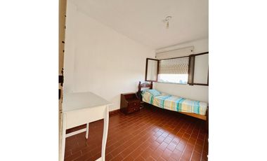 Venta departamento 3 dormitorios con cochera calle Peron