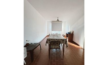 Venta departamento 3 dormitorios con cochera calle Peron