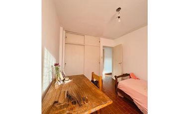 Venta departamento 3 dormitorios con cochera calle Peron