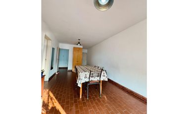 Venta departamento 3 dormitorios con cochera calle Peron